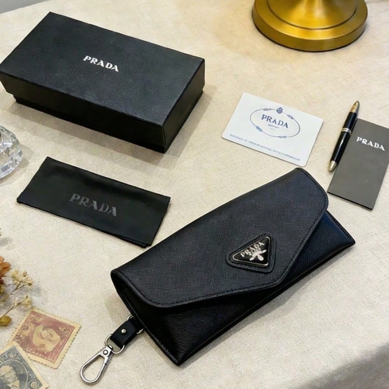 Prada zwart lederen brillenkok - Women Bags Prada recensie en prijs